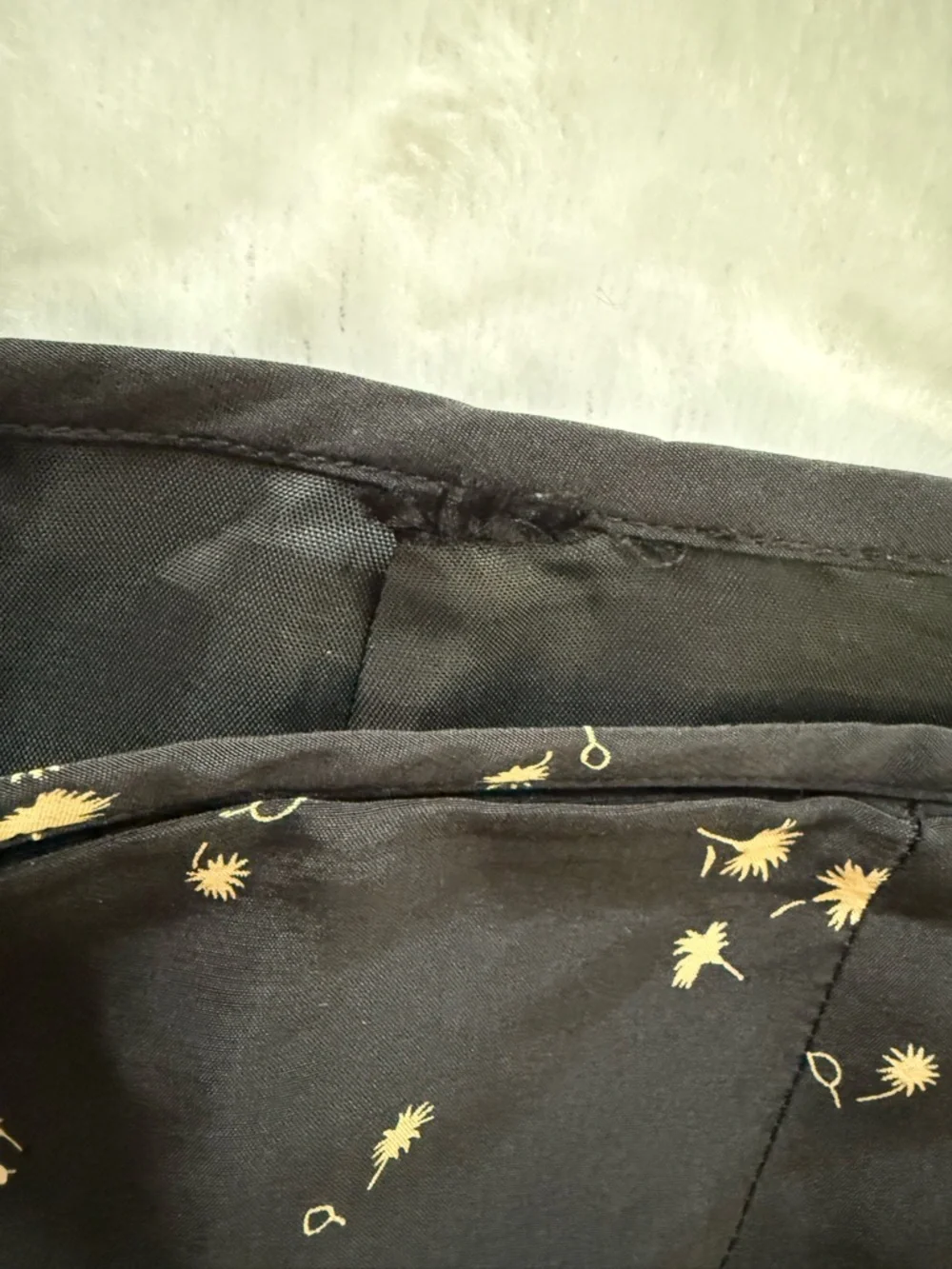 Vintage 100% Silk Knee Length Skirt Black Beige Floral Natural Fiber Capsule - Picture 6 of 6